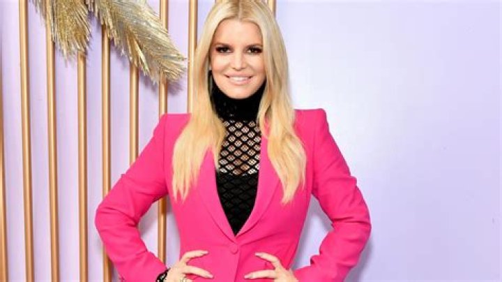 Jessica Simpson’s Trainer Shares The Simple Workout Trick That Helped Her Lose 100 Lbs. After Baby