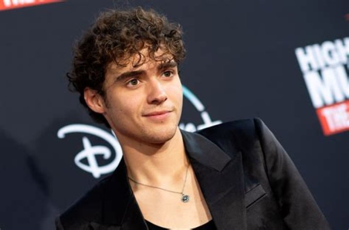 See Photos of the Disney Star – Hollywood Life