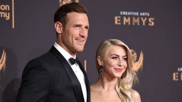 Julianne Hough & Brooks Laich’s Relationship Timeline: See Pics From Their Romance To Heartbreaking Split