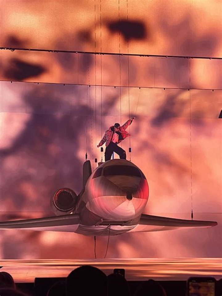 Justin Bieber Descends Into Stadium On Fake Airplane At 1st ‘Justice World Tour’ Show — Photos