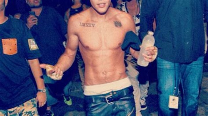 Justin Bieber’s 8 Most Shocking Shirtless & Pantless Moments