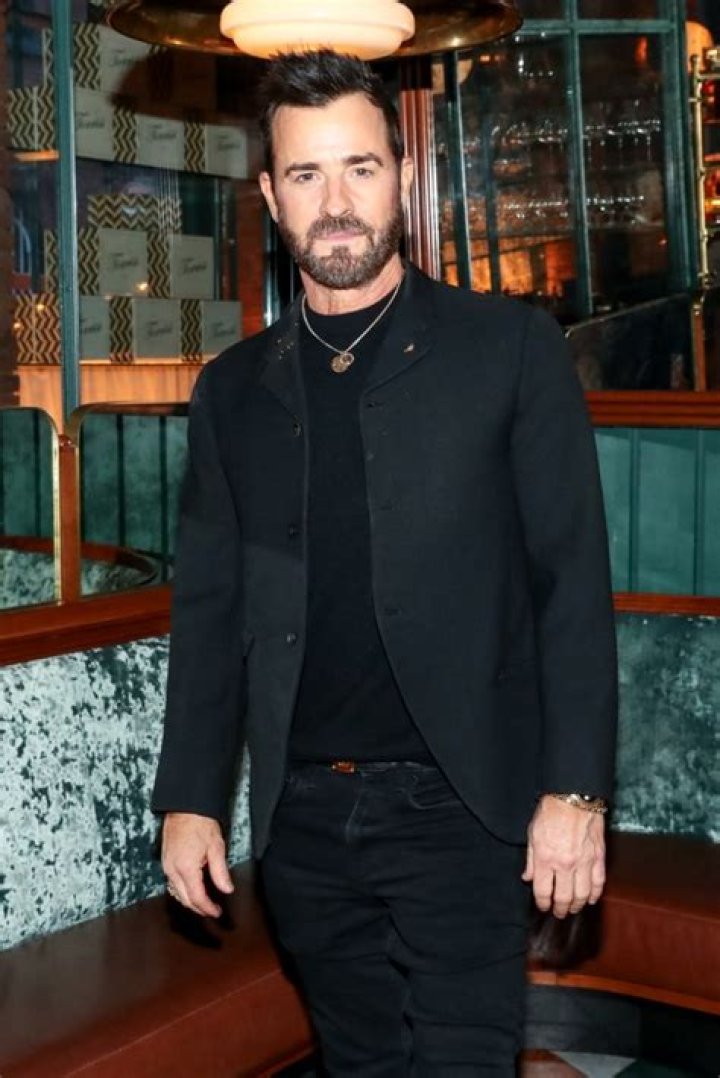 Justin Theroux Pics — Photos Of The Actor – Hollywood Life