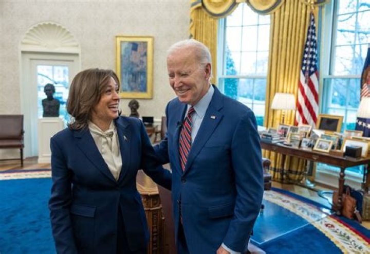 Kamala Harris Shows Off Her White House Desk & Fans Cheer For The Vice President On Twitter — Pics