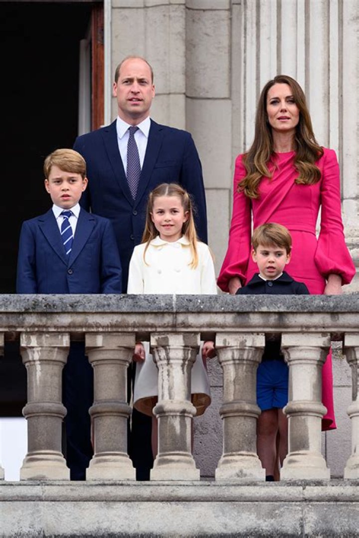 Kate Middleton Wants Baby #4 & Has Reportedly ‘Twisted’ Prince William’s Arm To Her Side