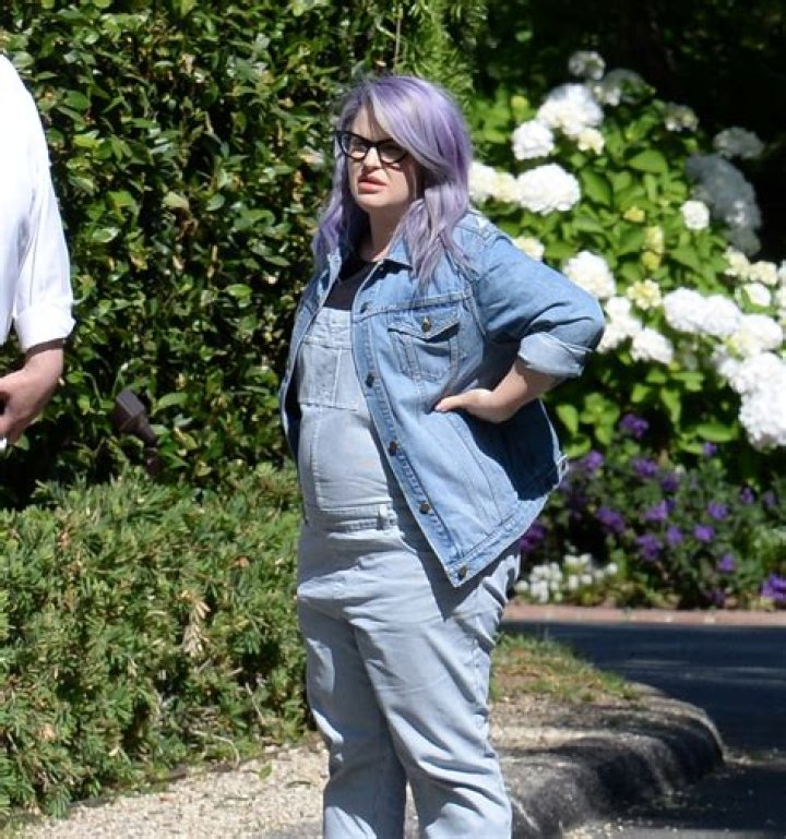 Kelly Osbourne Reveals She Feared Being ‘Fat-Shamed’ If She Posted Photos While Pregnant