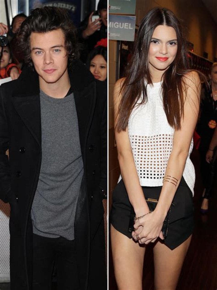 Harry Styles & Kendall Jenner ‘Talk 30 Times A Day’