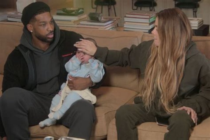 Khloe Kardashian’s New Romance Isn’t A ‘Priority’ As She Preps For 2nd Baby With Tristan Thompson