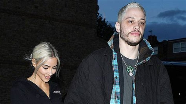 Kim Kardashian & Pete Davidson ‘Cooked, Cuddled & Laughed’ During ‘Romantic’ Australian Rendezvous