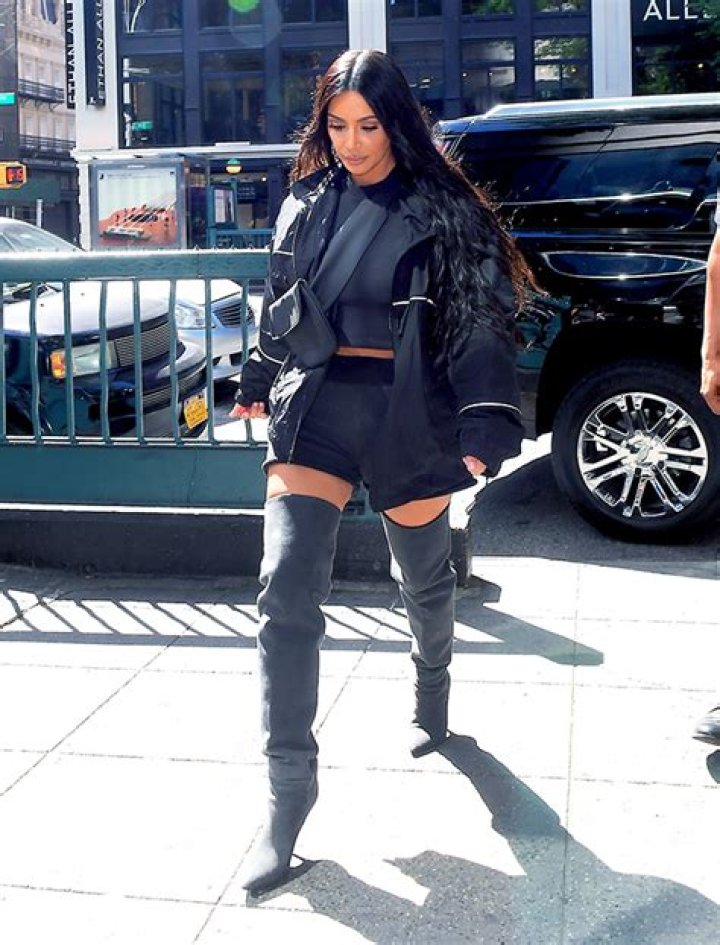 Kim Kardashian Rocks Thigh High Boots, Tiny Shorts In New Selfie: Photo – Hollywood Life
