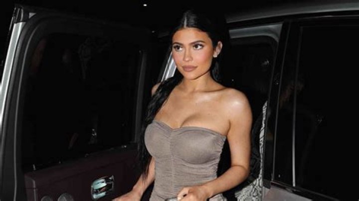 Kylie Jenner Sprays Herself With Tanning Oil In Super Hot New Bikini Video — Watch