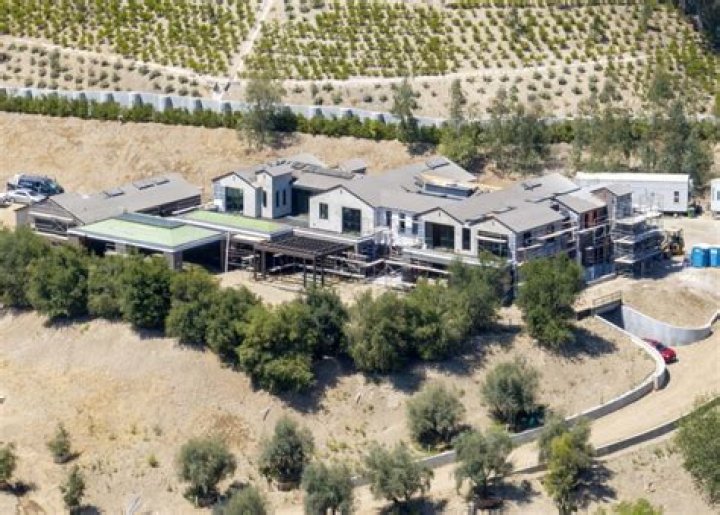 Kylie Jenner Spends Record-Breaking $15 Million On Hidden Hills Lot Formerly Owned By Miley Cyrus