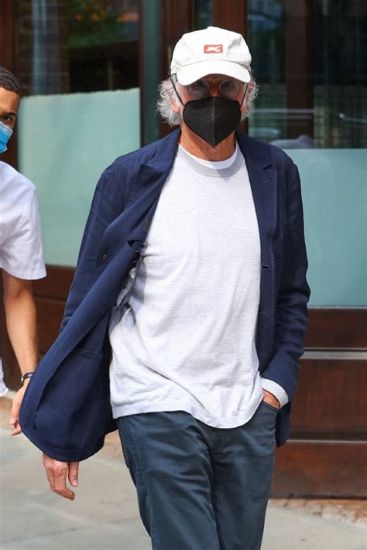 Larry David Grabs Lunch With Timothee Chalamet And Daughter Romy – Hollywood Life