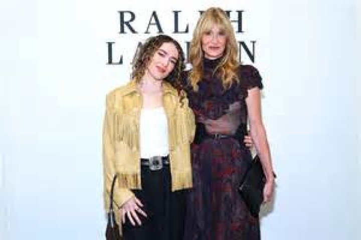 Laura Dern Celebrates Daughter’s 18th Birthday With Throwback Photos – Hollywood Life