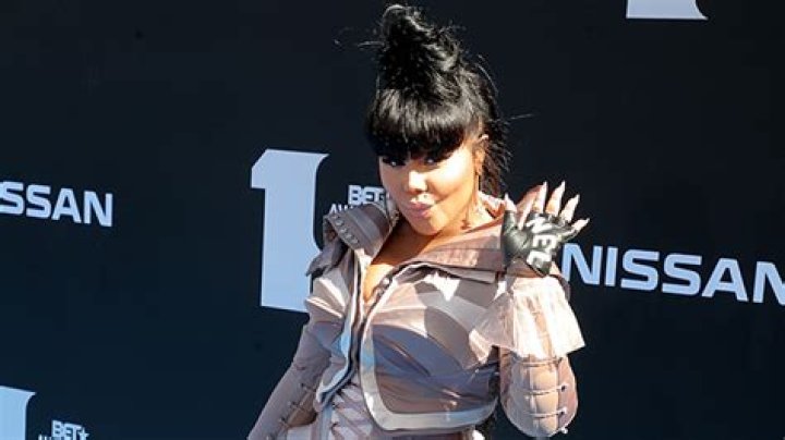 Lil’ Kim Stuns In Futuristic Dress Before Performing With Mary J. Blige At BET Awards