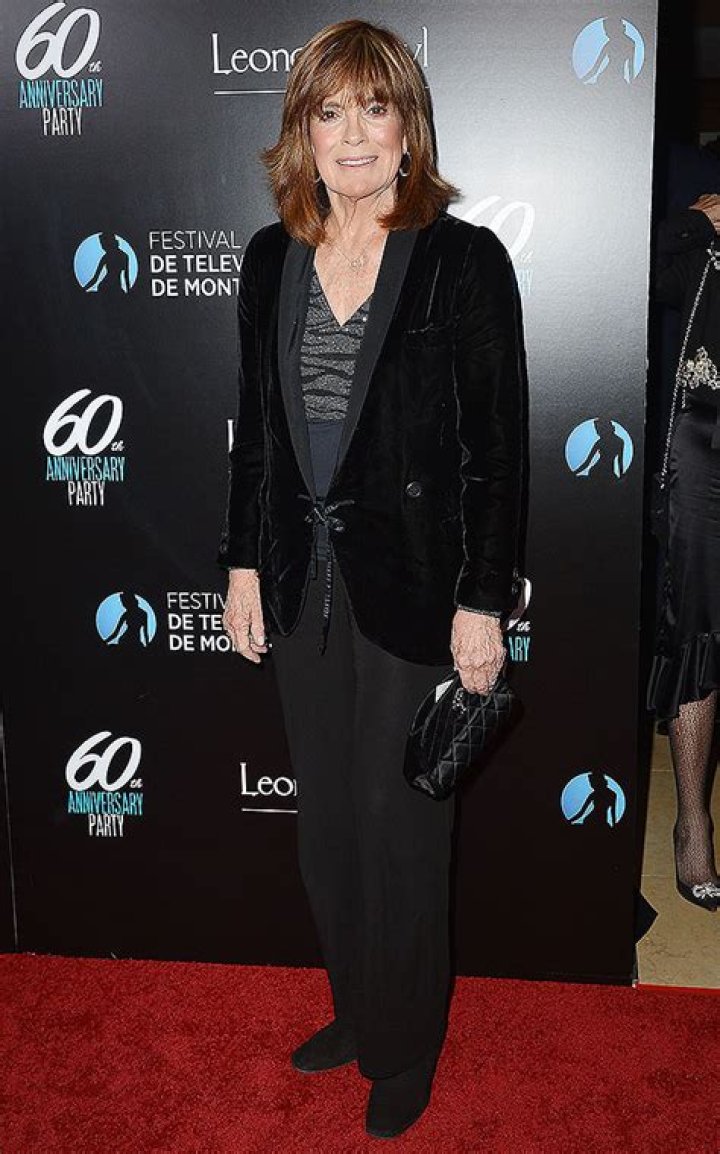 Linda Gray Shops For Groceries In California: Photos – Hollywood Life