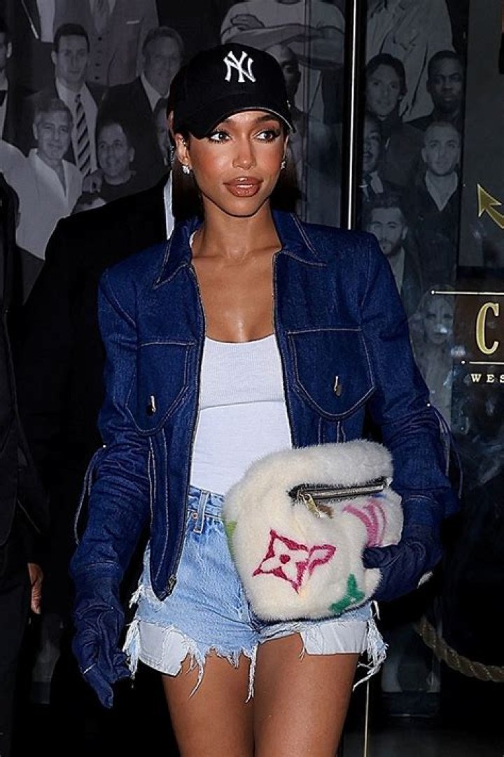 Lori Harvey In Daisy Dukes, High Heels & Yankee Hat In LA: Photos – Hollywood Life