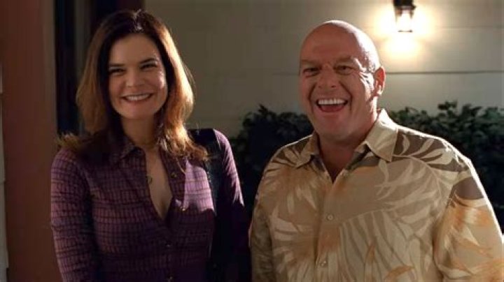 ‘Breaking Bad’: Betsy Brandt Talks Marie’s Discovery & Slapping Skyler