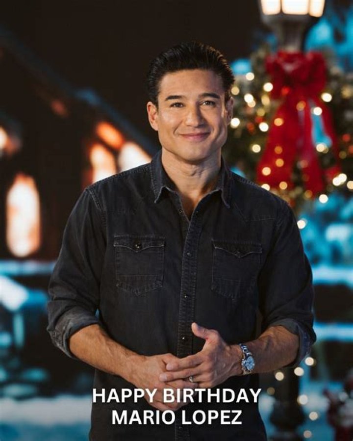 Exclusive HollywoodLife Pics – Hollywood Life