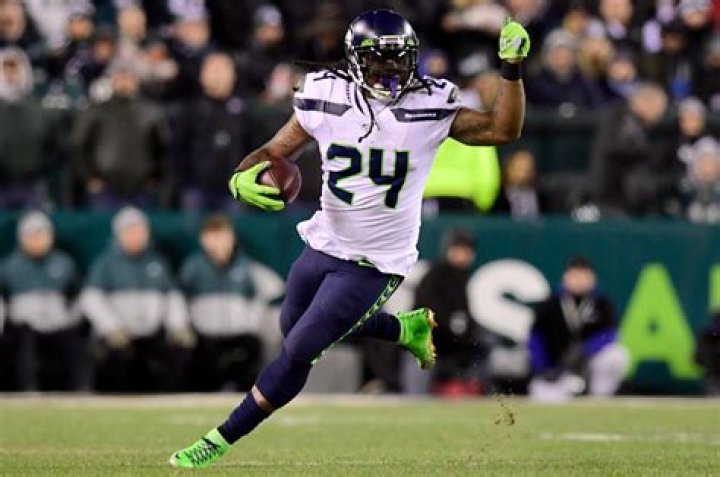 Marshawn Lynch – Hollywood Life