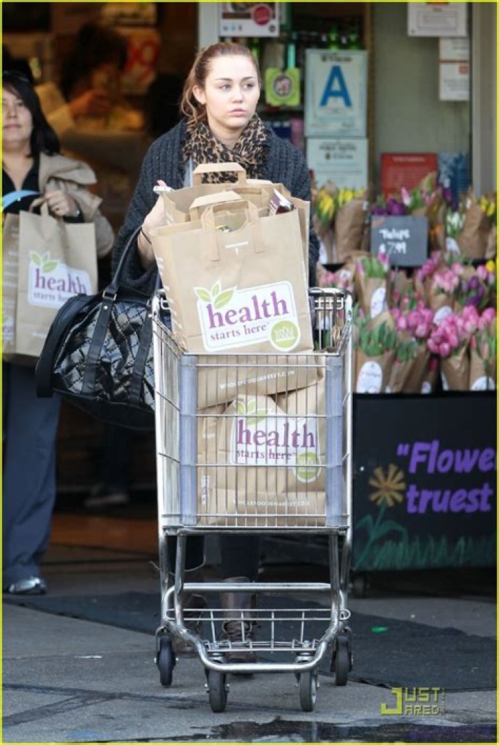 Miley Cyrus Begs Fans To Stay ‘Human’ During Outbreak: ‘No One Needs Every Soup In the Store’