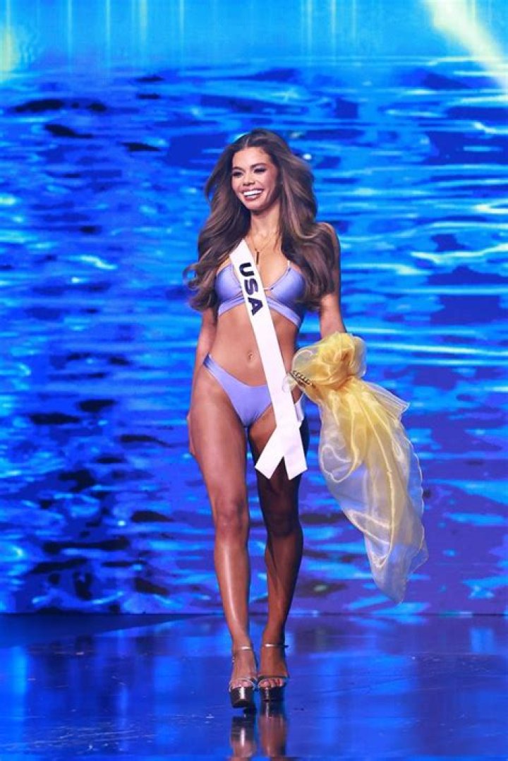 See 2017’s Contestants In Bikinis – Hollywood Life