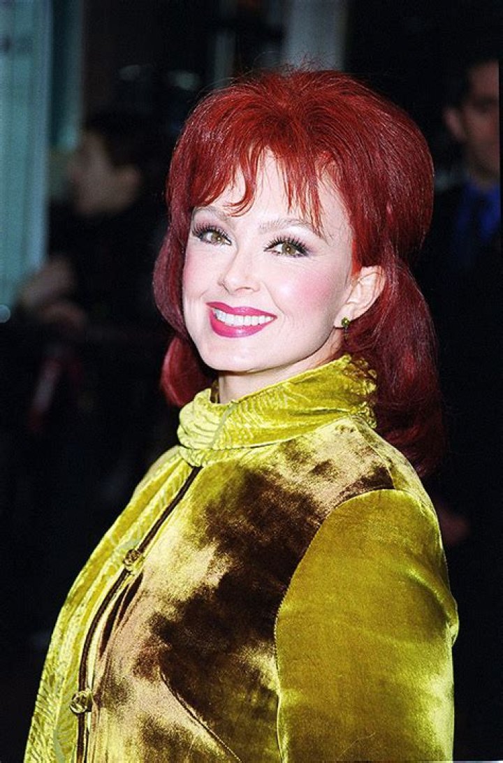 Ashley & Wynonna Judd Are Emotional Honoring Late Mom Naomi At Hall Of Fame Ceremony