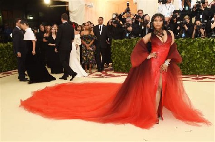 Nicki Minaj Met Gala Dress 2018 — Her Extravagant Red Gown – Hollywood Life