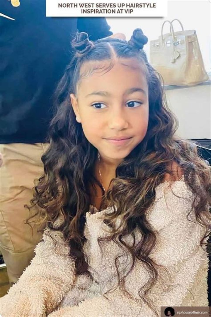 [PICS] North West Hairstyles – Hollywood Life