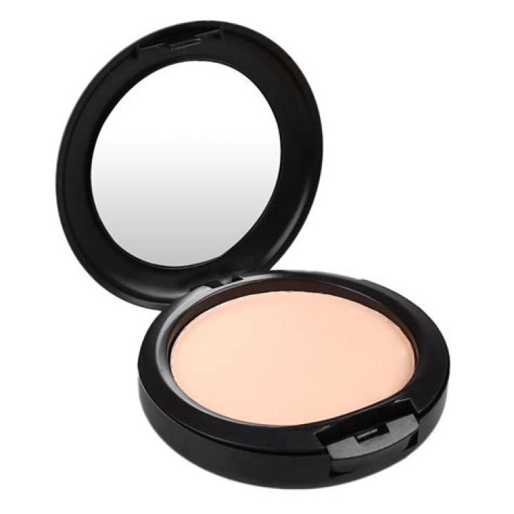 Premium Powdered Concealers (Review) of 2023