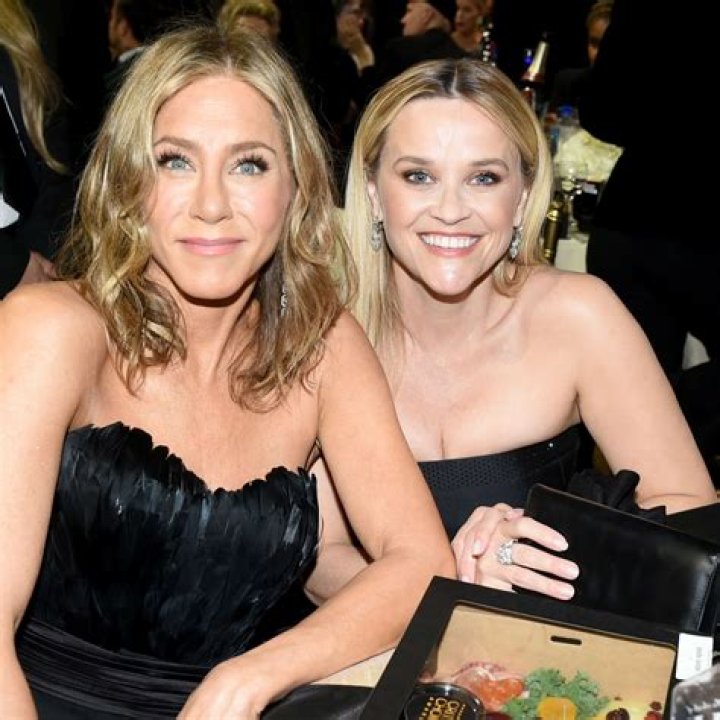 Reese Witherspoon Calls Jennifer Aniston A ‘Gift’ In Birthday Post – Hollywood Life