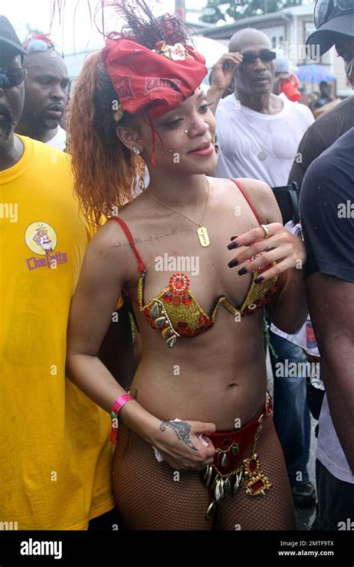 [PICS] Rihanna’s Carnival Bikini — RiRi Barely Covers Her Boobs In Barbados – Hollywood Life