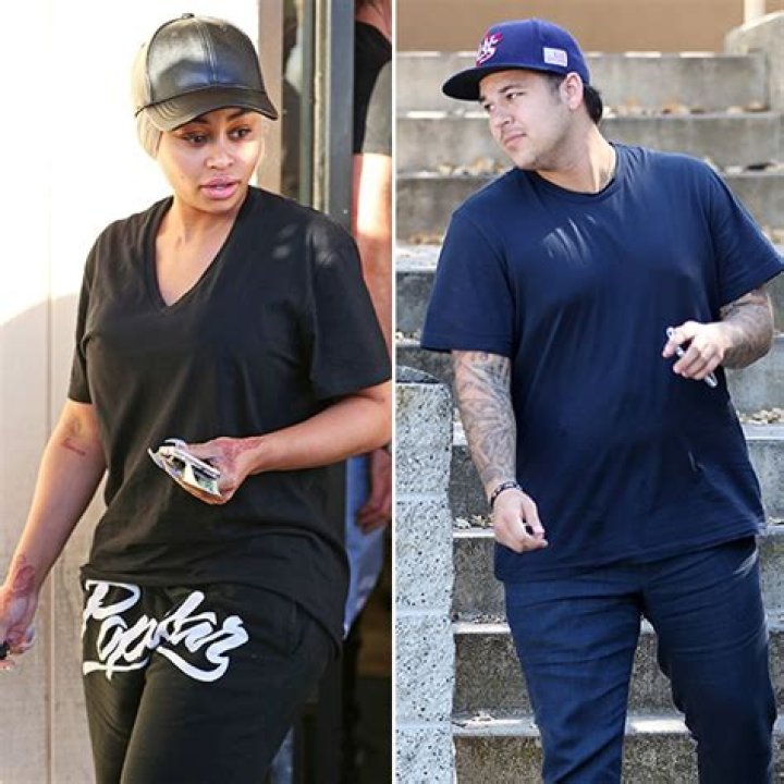 Rob Kardashian Getting Gastric Bypass Surgery? He Wants To Be Hot For Blac Chyna – Hollywood Life