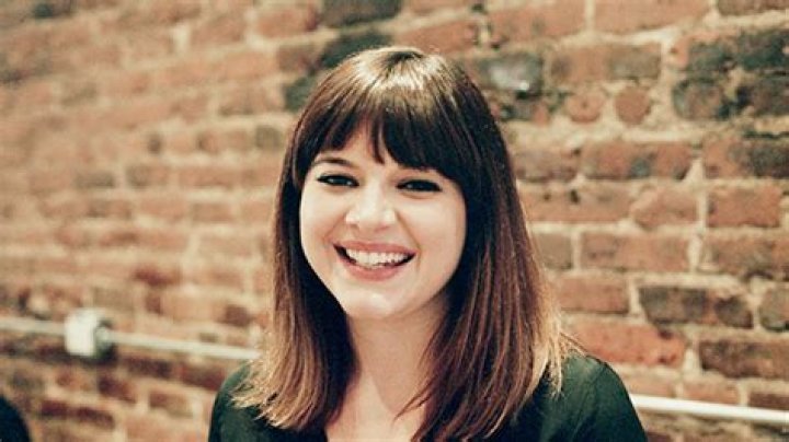 If You’d Love To Run For Political Office But Need Help- Meet Run For Something’s Amanda Litman