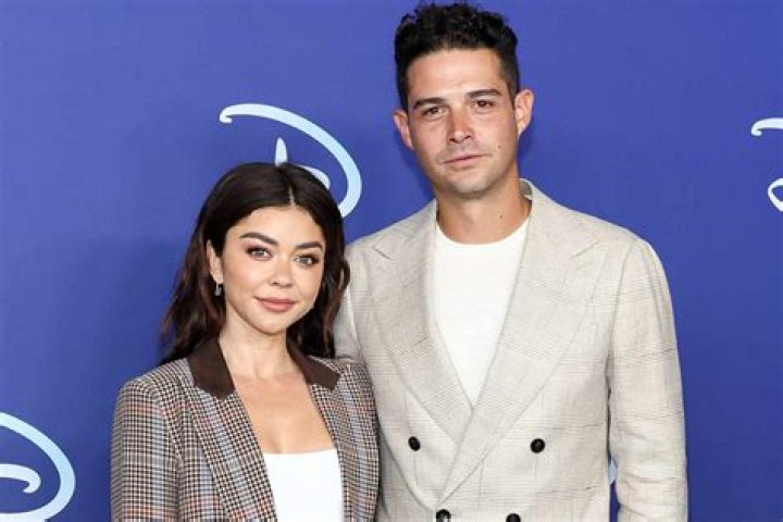 Sarah Hyland’s BF Wells Adams Loves Pregnant Haley On ‘Modern Family’ – Hollywood Life