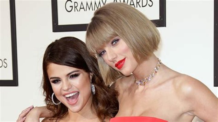 Selena Gomez and ‘Best Friend’ Taylor Swift Snap New Seaside Photos – Hollywood Life