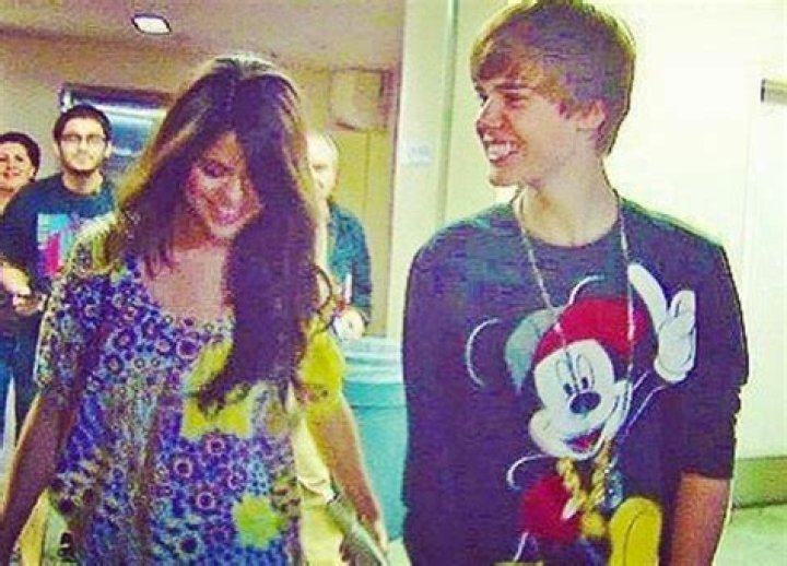 Selena Gomez Misses Justin Bieber — Liking Old Pics On Instagram – Hollywood Life