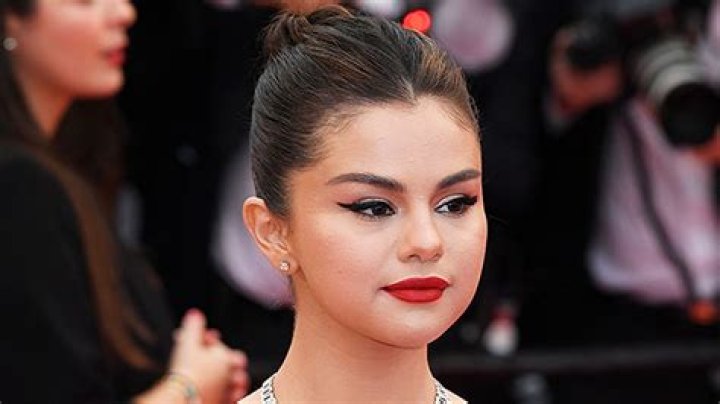 Selena Gomez Confirms She’s Been ‘Super, Super Single For Two Years’ Since Justin Bieber Break-Up