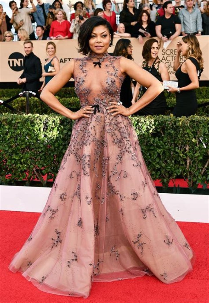 Sexiest SAG Awards Dresses Of All-Time: Selena Gomez & More