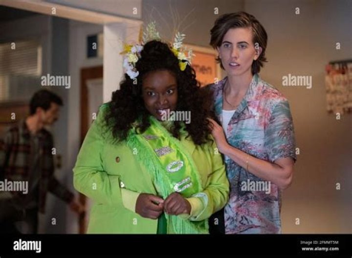 ‘Shrill’s Lolly Adefope On Fran’s Season 2 Journey & More — Interview – Hollywood Life