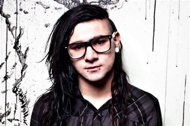 Skrillex – Hollywood Life