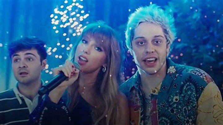 Taylor Swift & Pete Davidson’s ‘Three Sad Virgins’ — Video – Hollywood Life