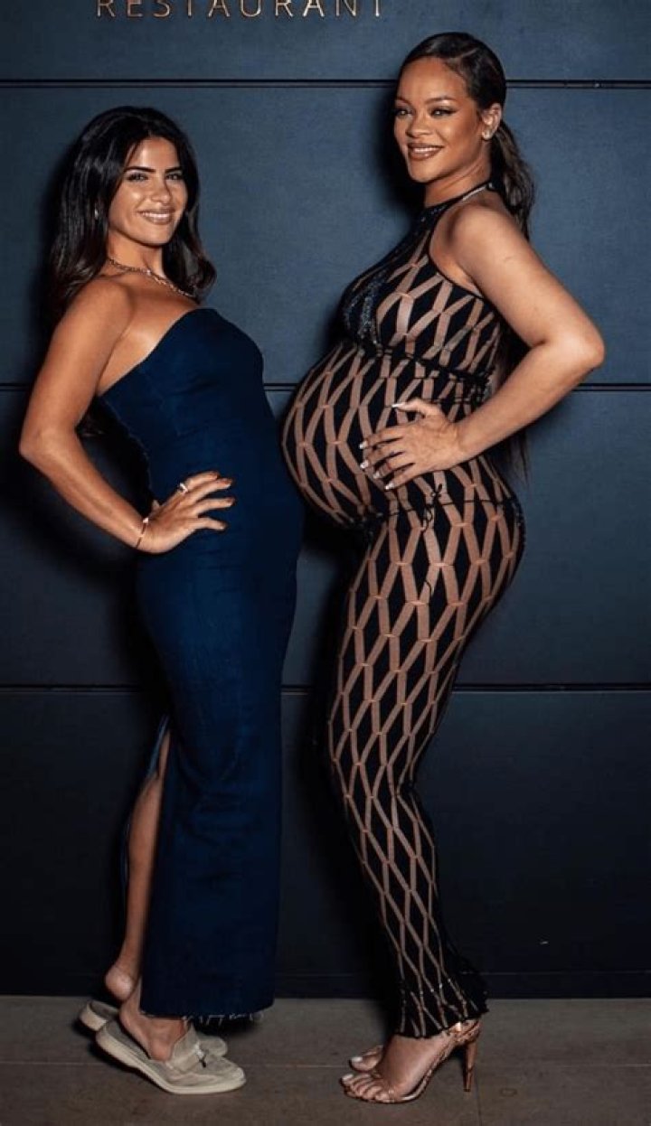Stars Who Performed In Skintight Outfits While Seriously Pregnant: Photos