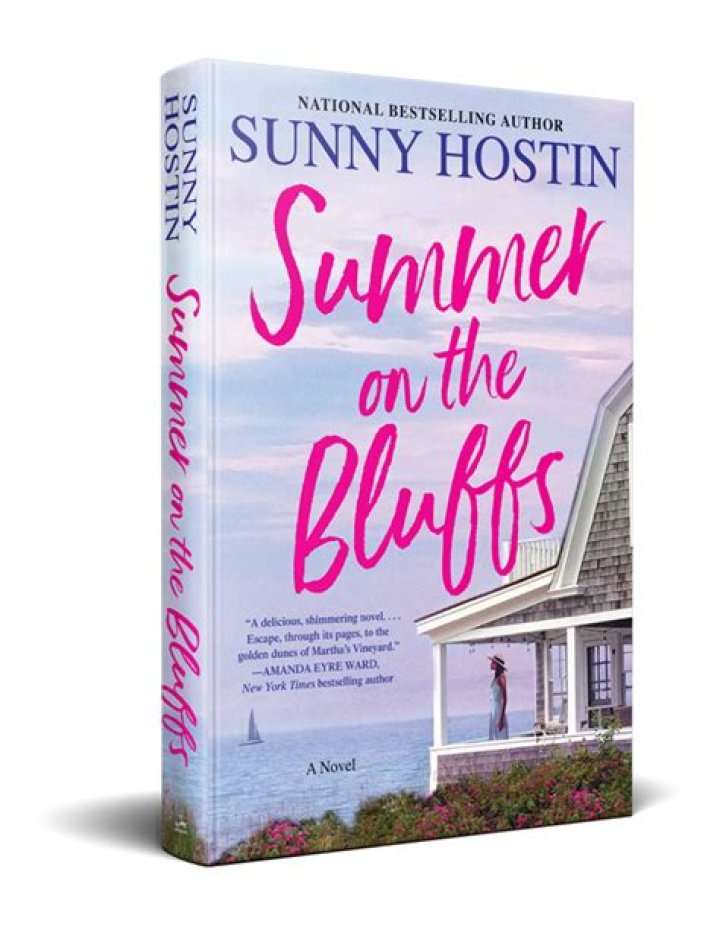 Sunny Hostin On Her Novel ‘Summer On The Bluffs,’ Sex, & Black Joy – Hollywood Life