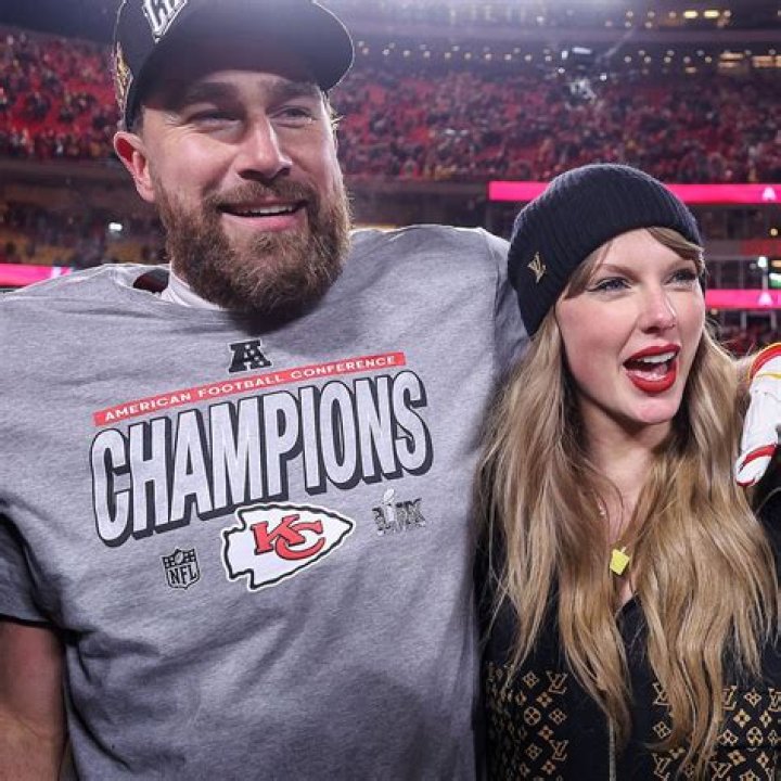 Taylor Swift Sweetly Reps Travis Kelce’s Jersey Number During Freezing Playoff Game: Video