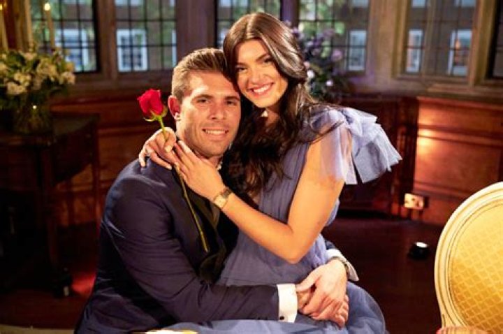 Zach & Gabi Have Sex In Fantasy Suites – Hollywood Life