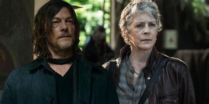 Daryl Escapes In Mid-Season 7 Finale, Episode 8 Recap – Hollywood Life