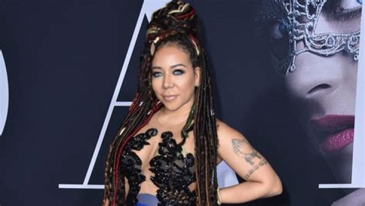 Tiny Shows Baby Bump In Throwback Pic For Daughter Zonnique’s Birthday – Hollywood Life