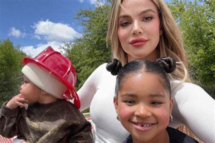 True Thompson, 2, Covers Her Face In Mom Khloe Kardashian’s Lipstick 