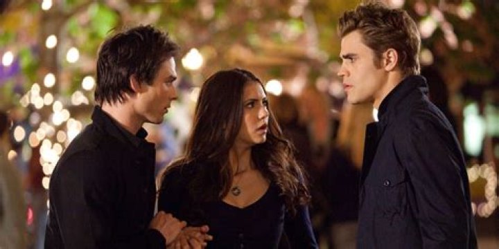 ‘Vampire Diaries’ Clip: Damon & Stefan Plot To Save Elena — Watch