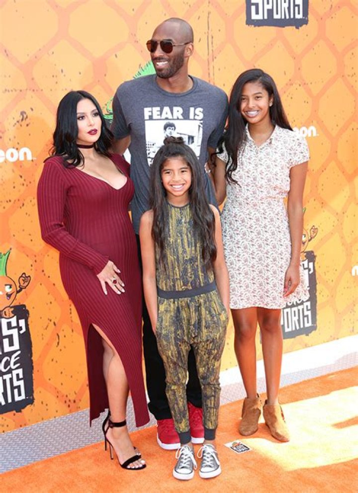 Vanessa Bryant Gorgeous With Bump In Maroon Dress At 2016 Kids’ Choice Sports Awards